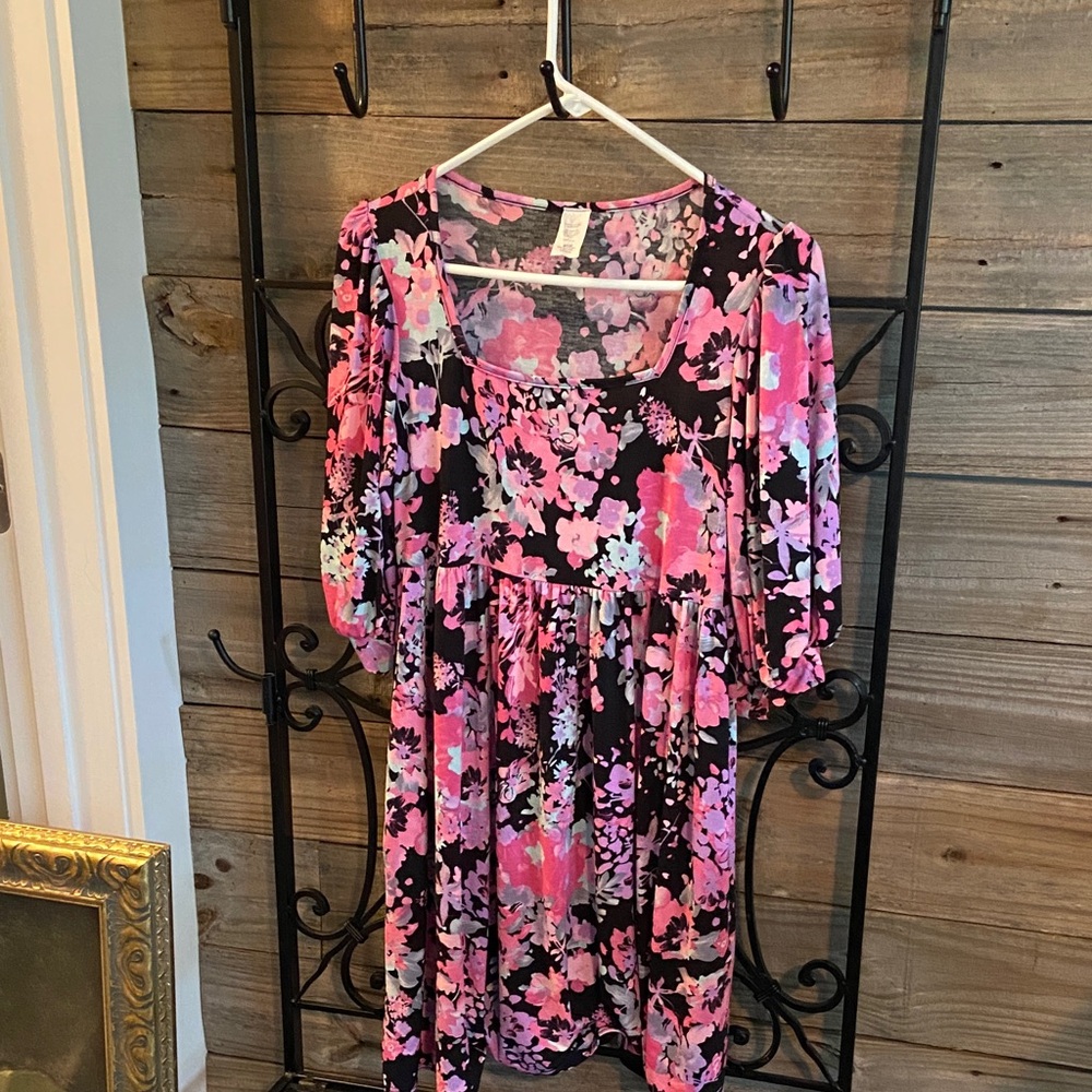 Dress with elbow length sleeves